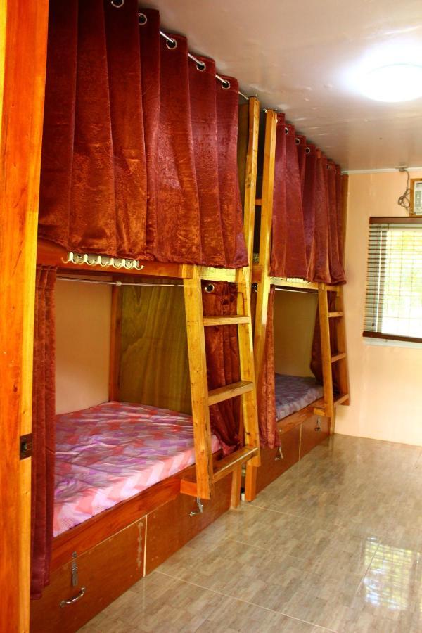 B&R Hostel Nagtabon Bacungan Exterior photo